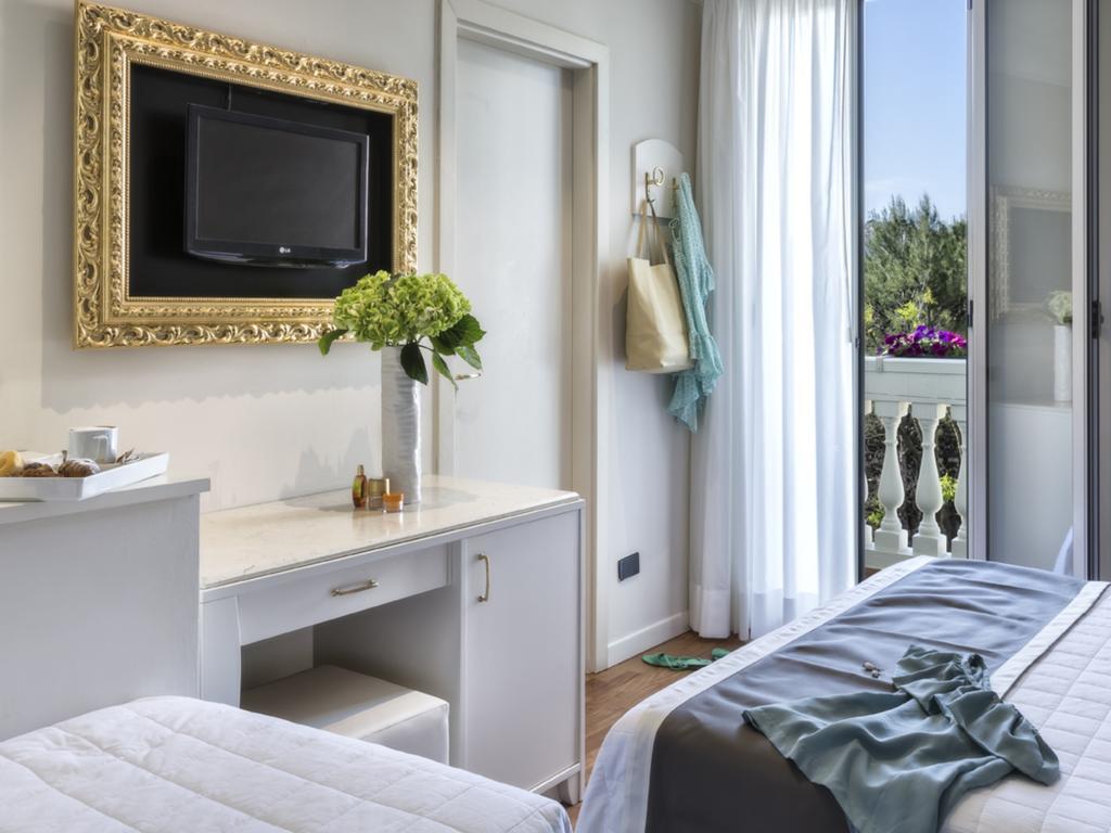 Novecento Suite Hotel Riccione Extérieur photo