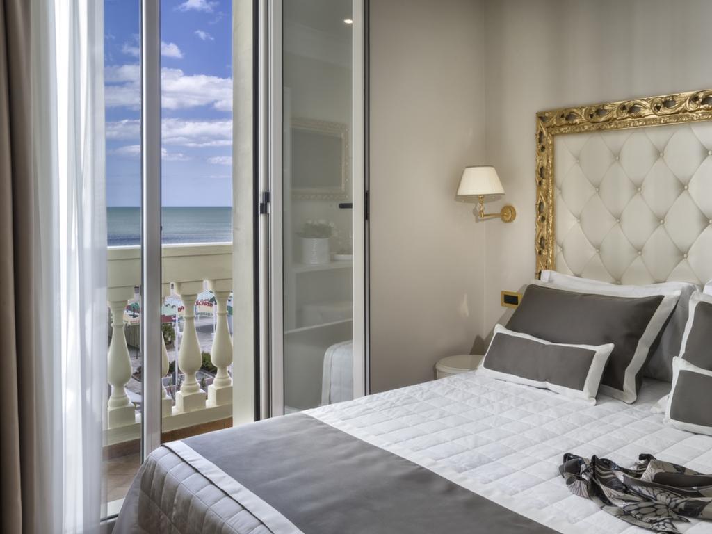 Novecento Suite Hotel Riccione Extérieur photo