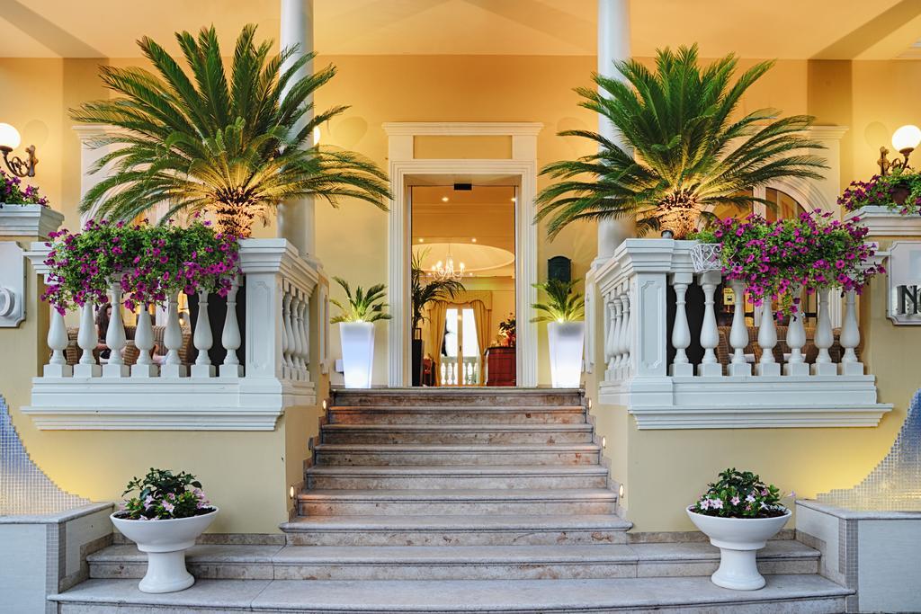 Novecento Suite Hotel Riccione Extérieur photo