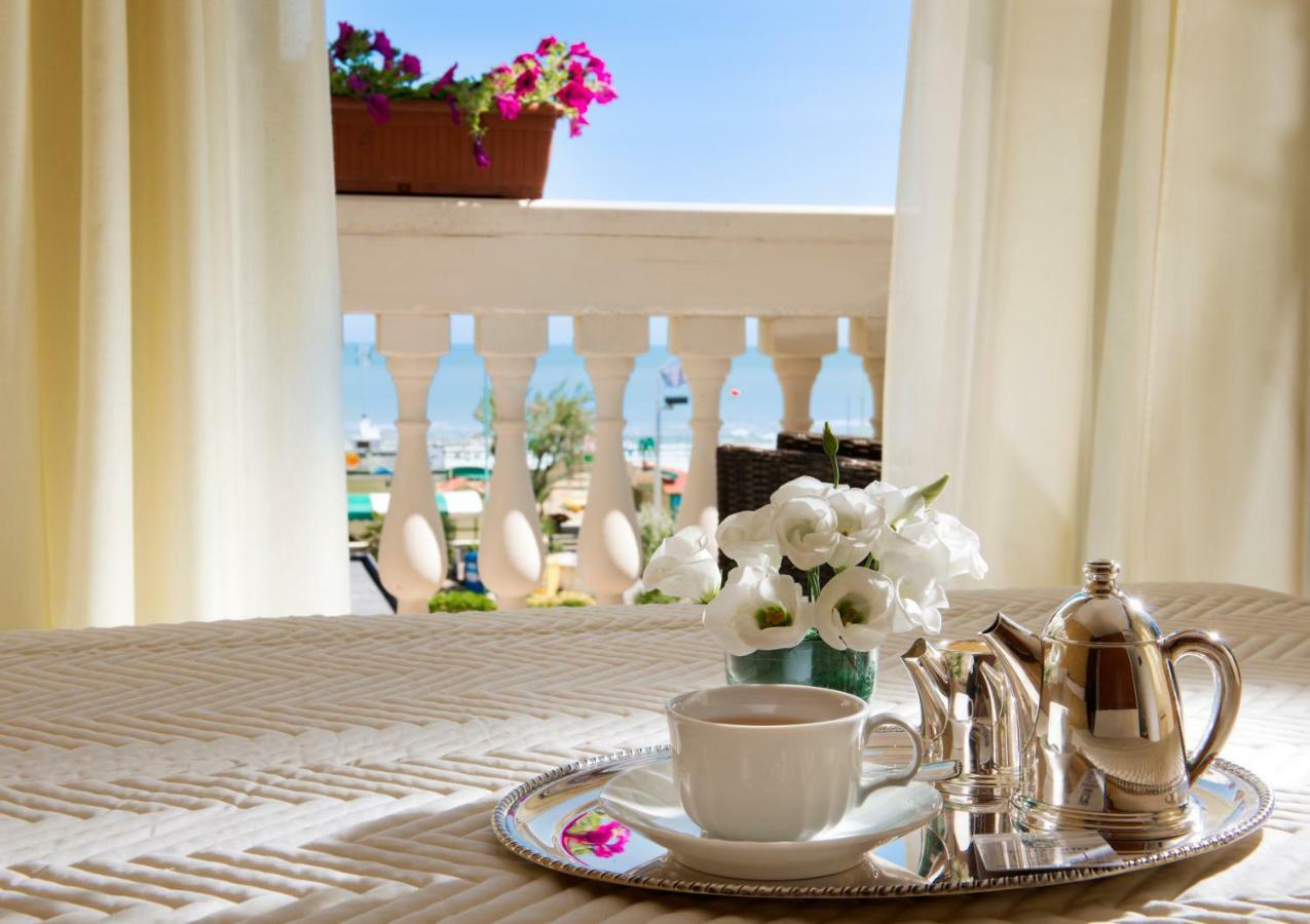 Novecento Suite Hotel Riccione Extérieur photo